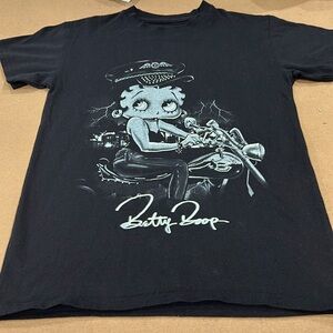 Betty Boop Graphic T-Shirt